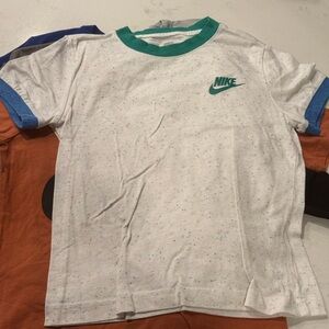 Nike Kids Speckled White and Teal T-Shirt